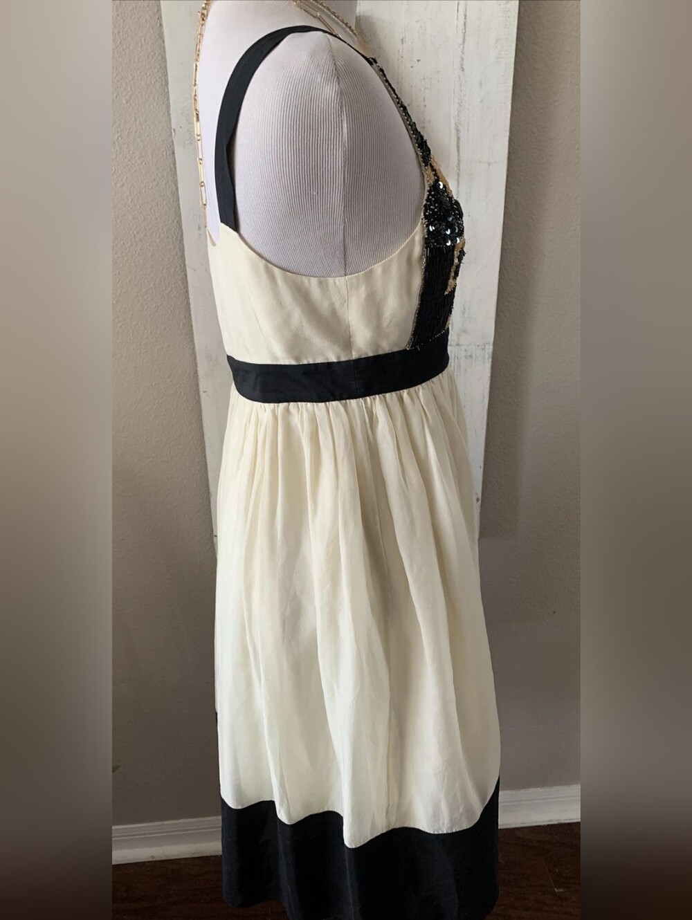 Embellished Black & Cream Sleeveless Party Dress - Picture 3 of 5